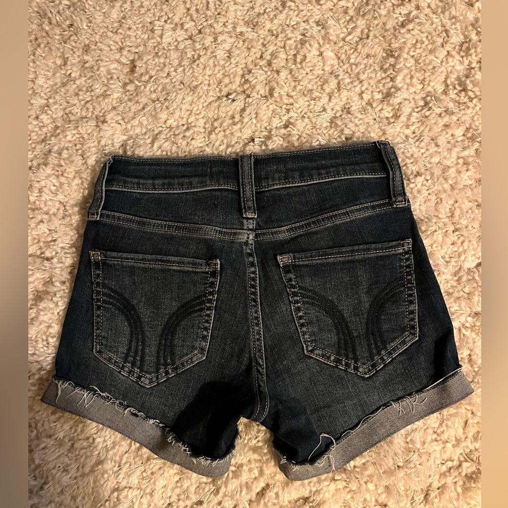 SOLD. Hollister shorts. Size 00.